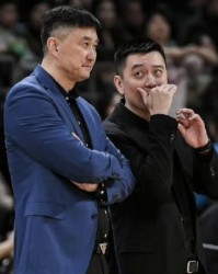 开云Kaiyun官网入口-杨鸣：杜锋一直肩扛压力顶着球队前进，每个教练员都值得尊重